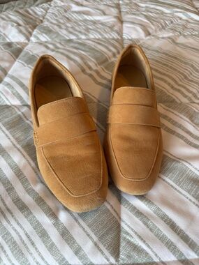 Fitflop Women's Loafers in Tan Suede